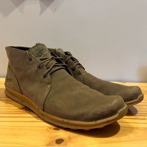 Danner Forest Chukka in Timberwolf color. Mens size 11.5